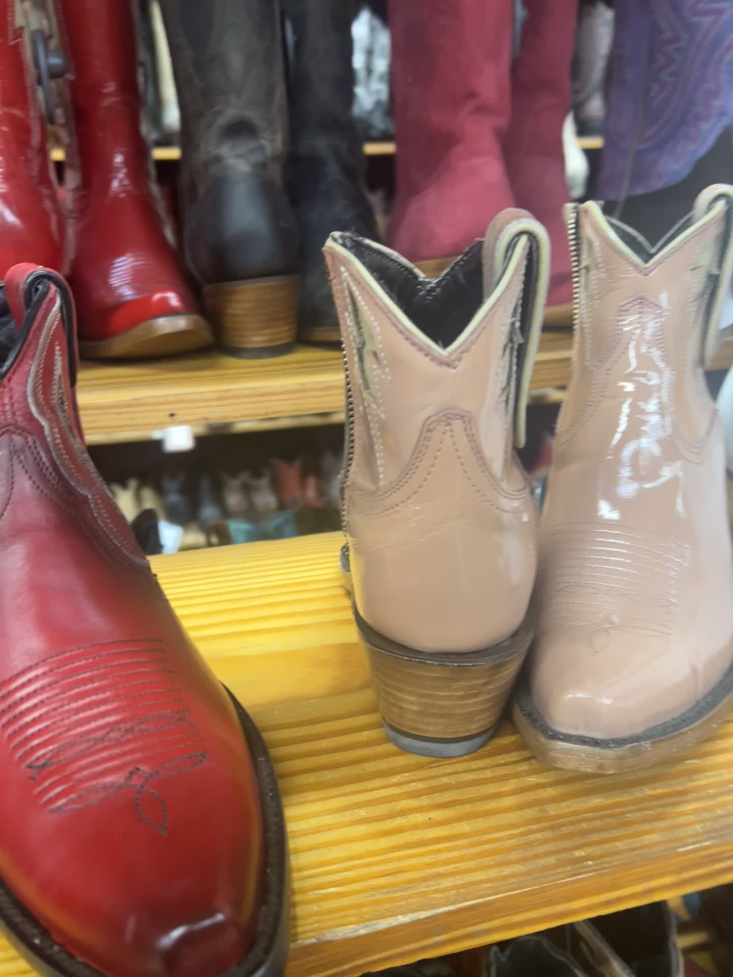 Video review of Allens Boots
