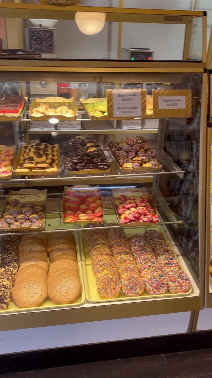 Video review of Patsy's and Son Bakery