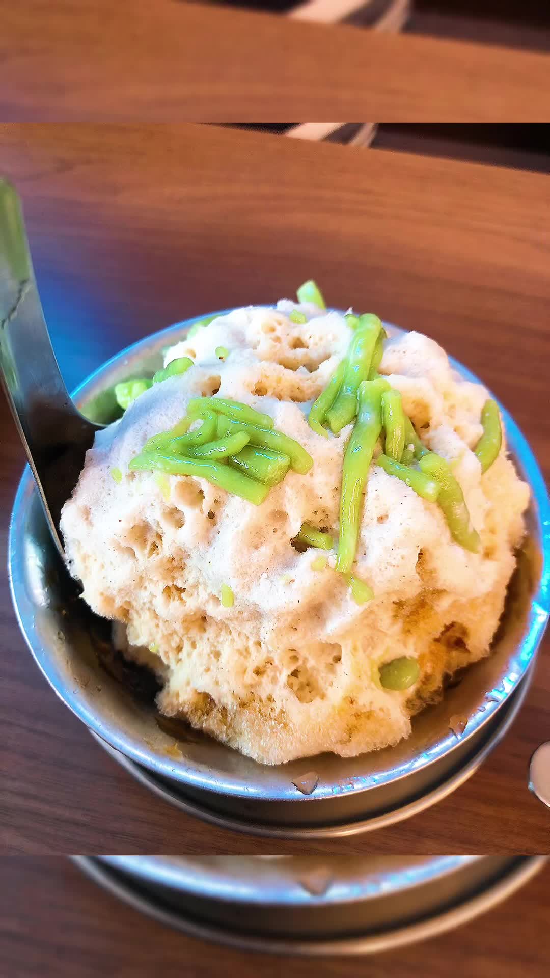 Kwong Wah Ice Kacang 光華冰室
