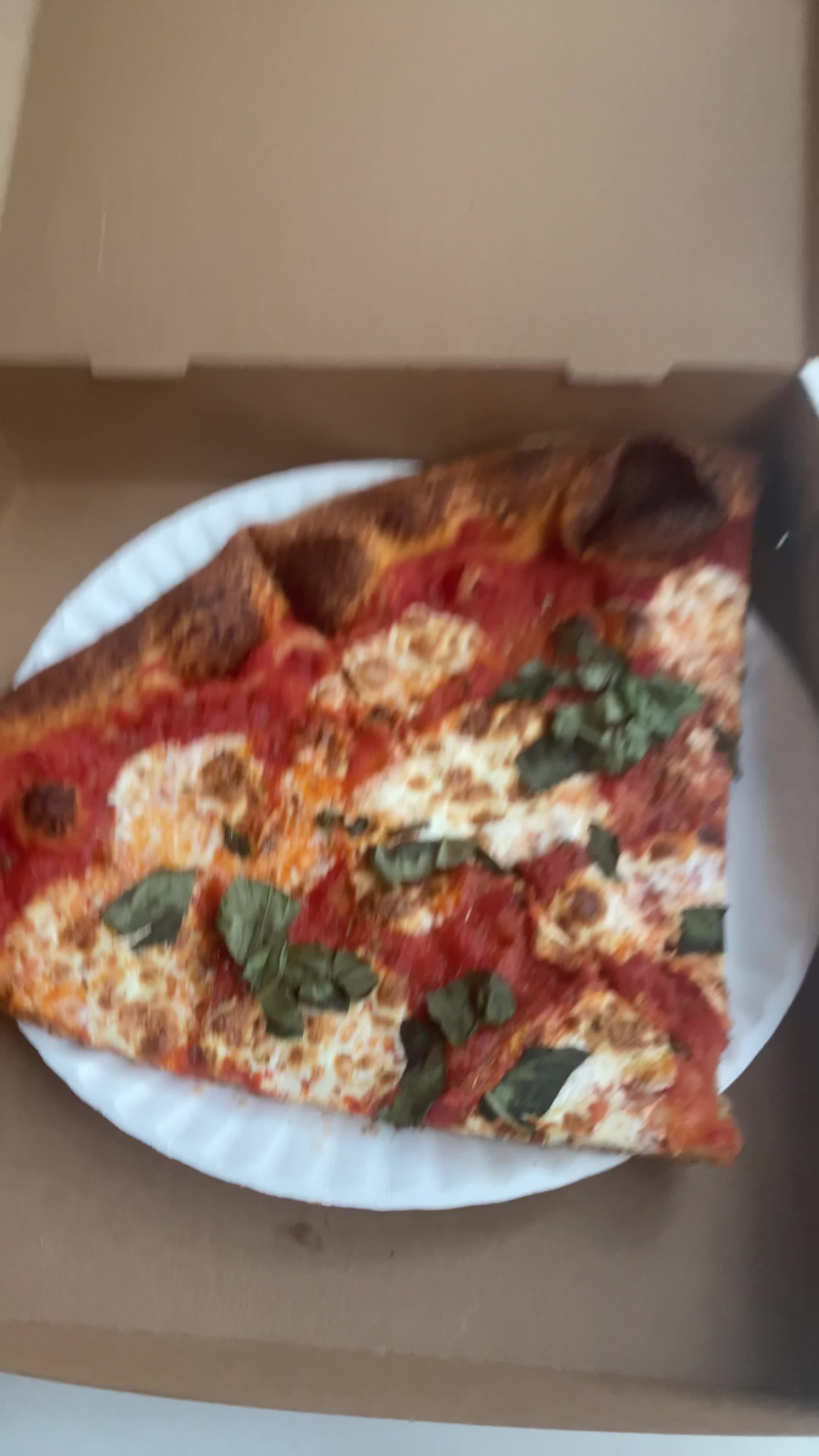 Video review of Ernesto's Pizza