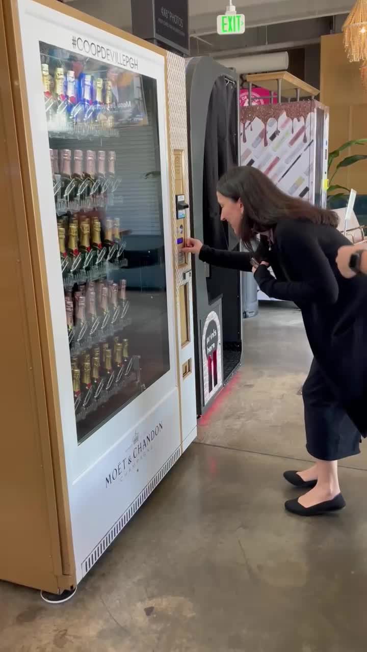 Video review of Coop Deville