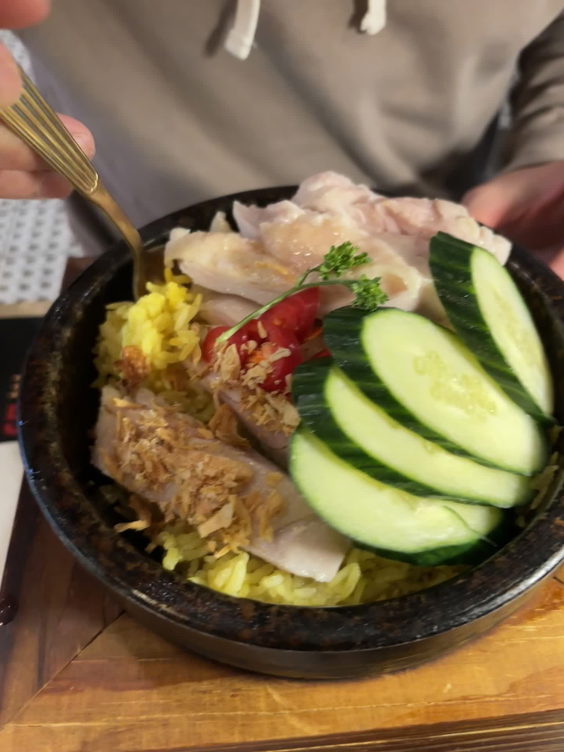 Han Tai Wan Cafe & Gastro Pub