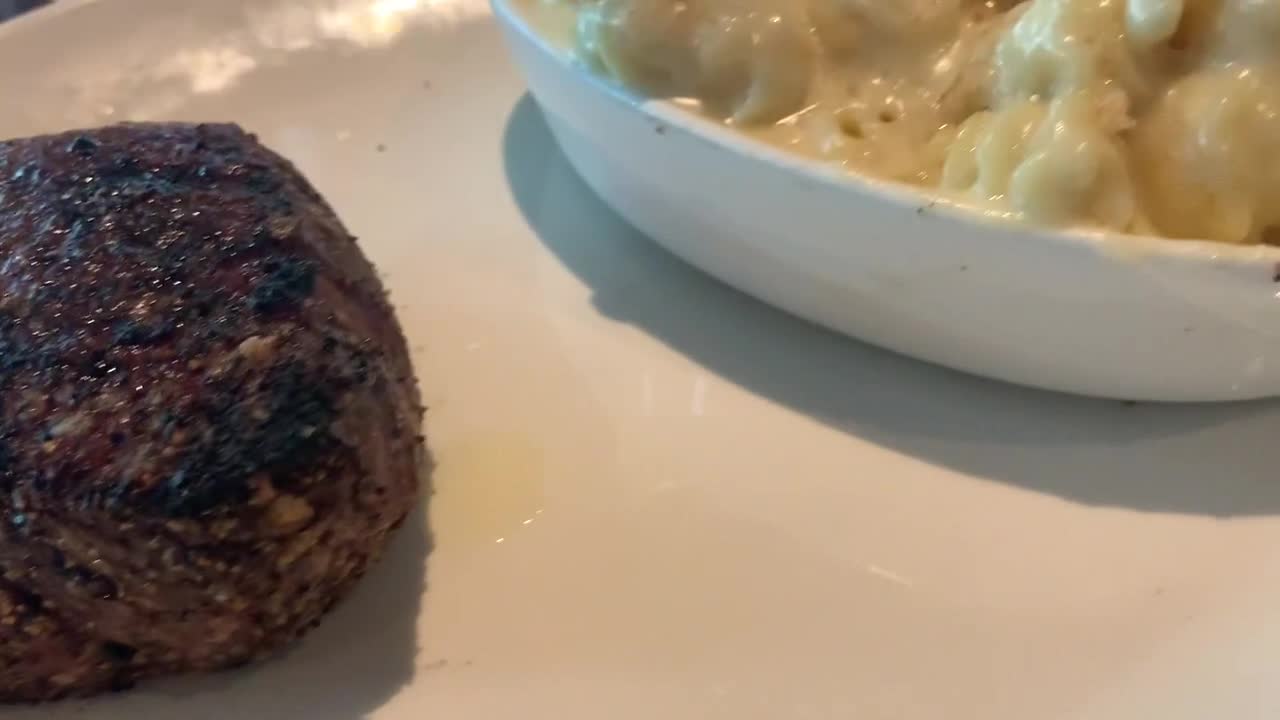 Video review of Del Frisco's Grille