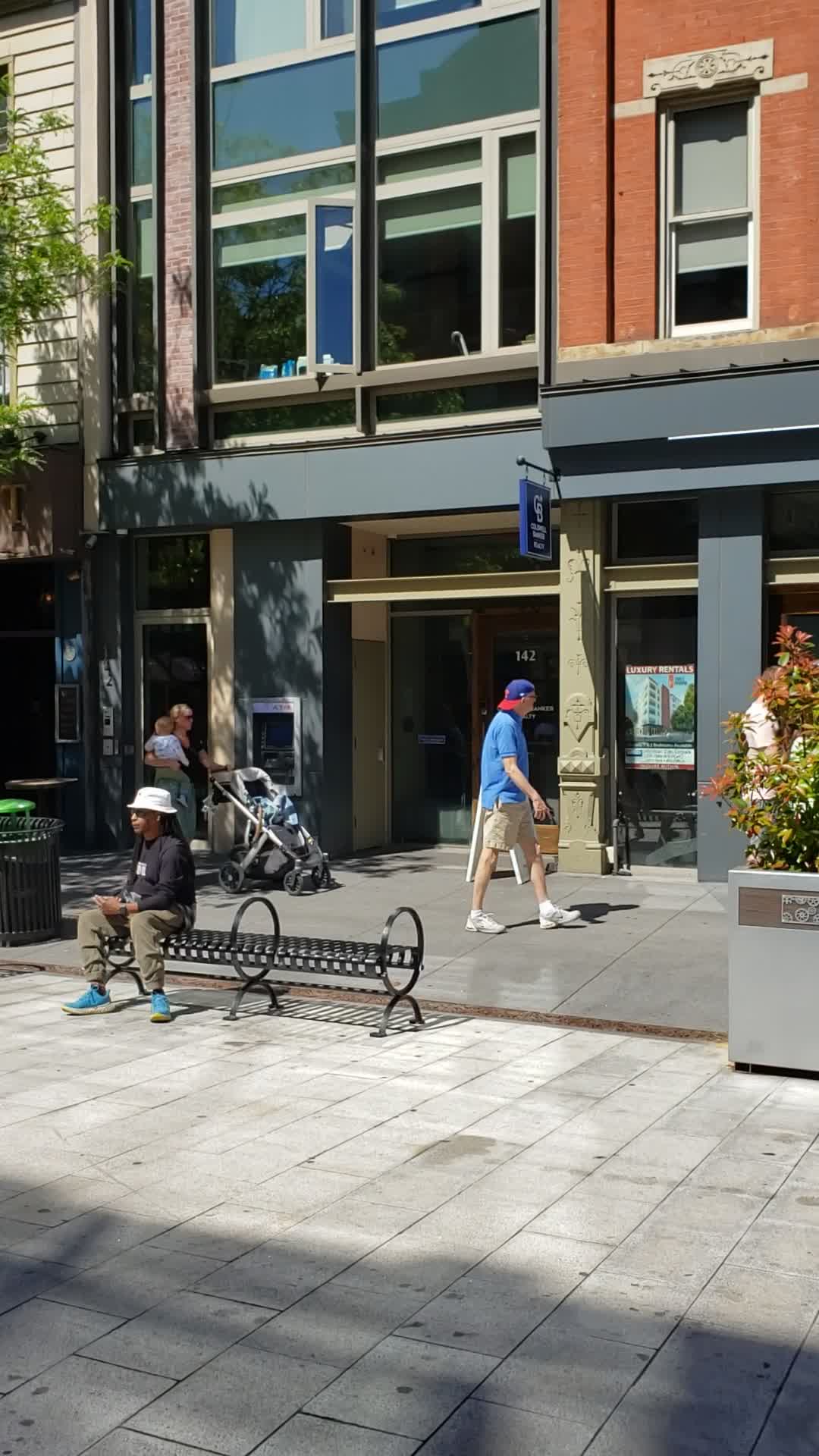 Newark Avenue Pedestrian Plaza