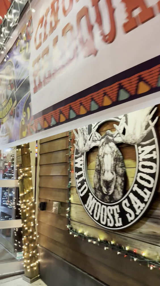 mike’s wild moose saloon