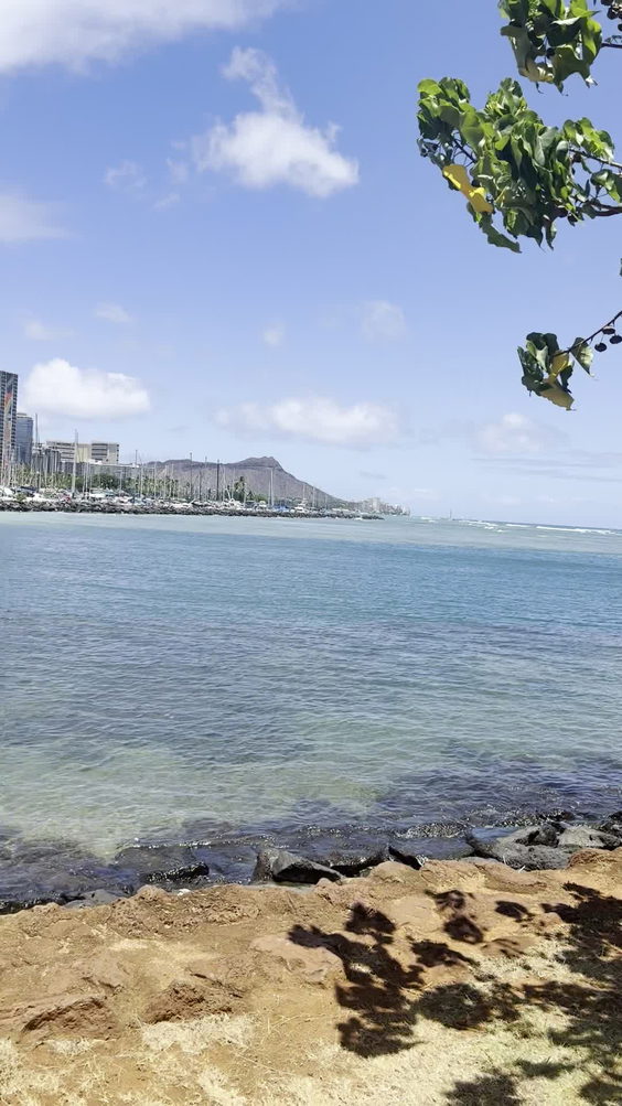 Magic Island Beach Park
