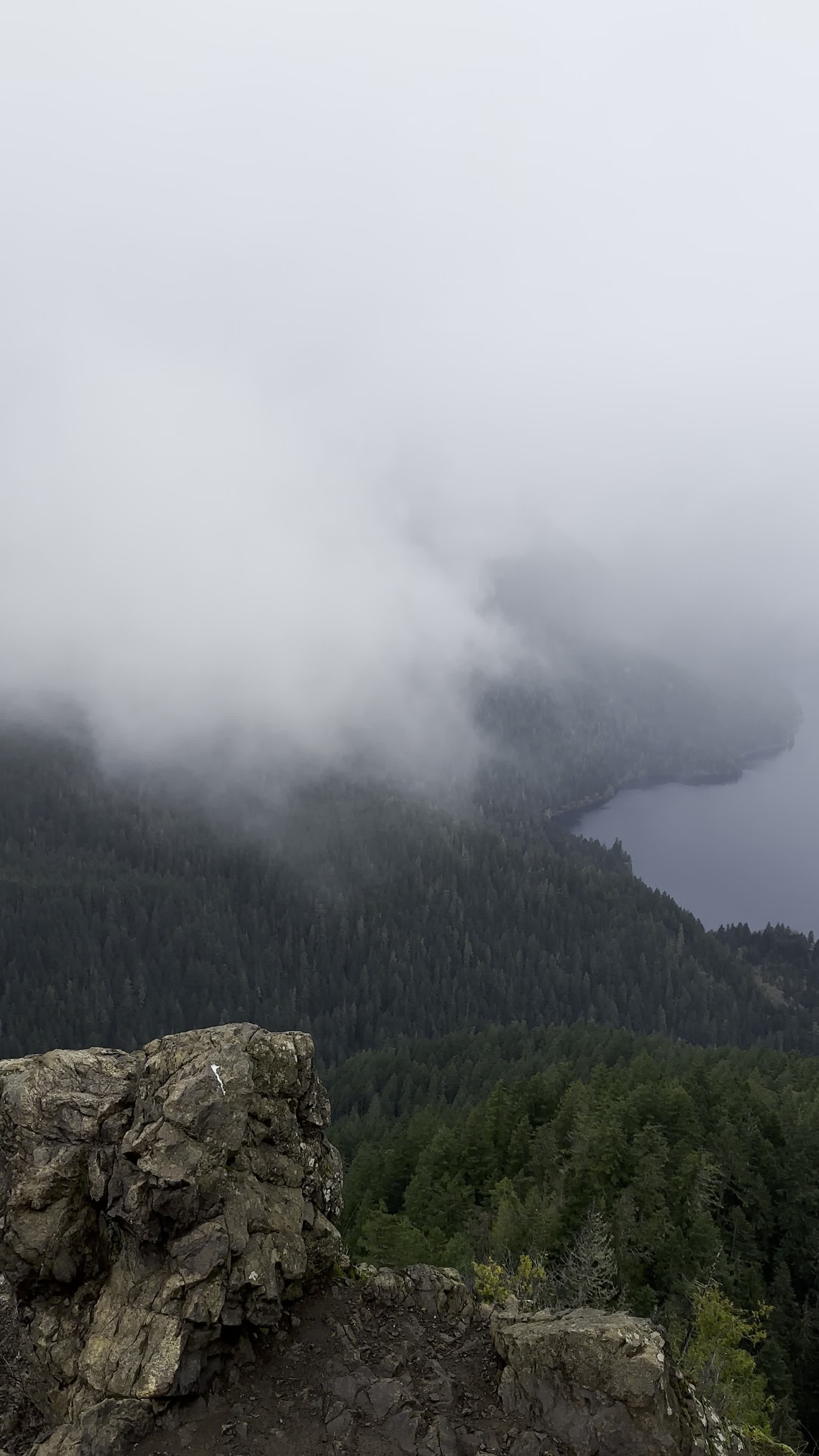 Video review of Mount Storm King Trailhead