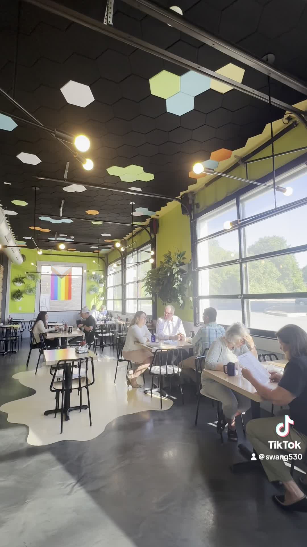 Video review of Cafe Madison