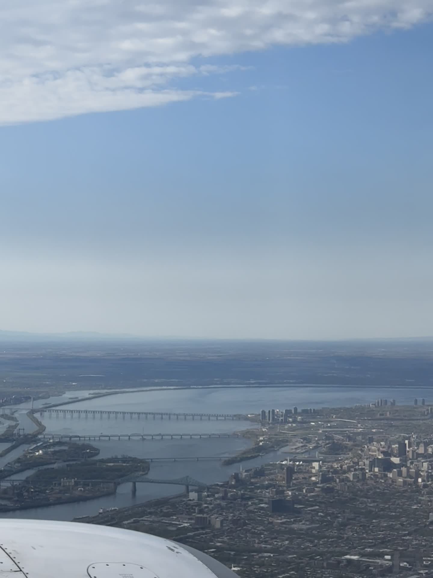Montréal-Pierre Elliott Trudeau International Airport (Aéroport international Pierre-Elliott-Trudeau de Montréal)