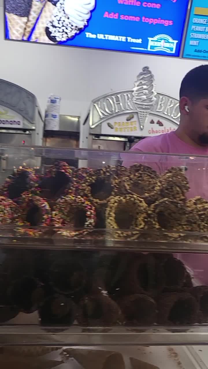 Video review of Kohr Brothers Frozen Custard