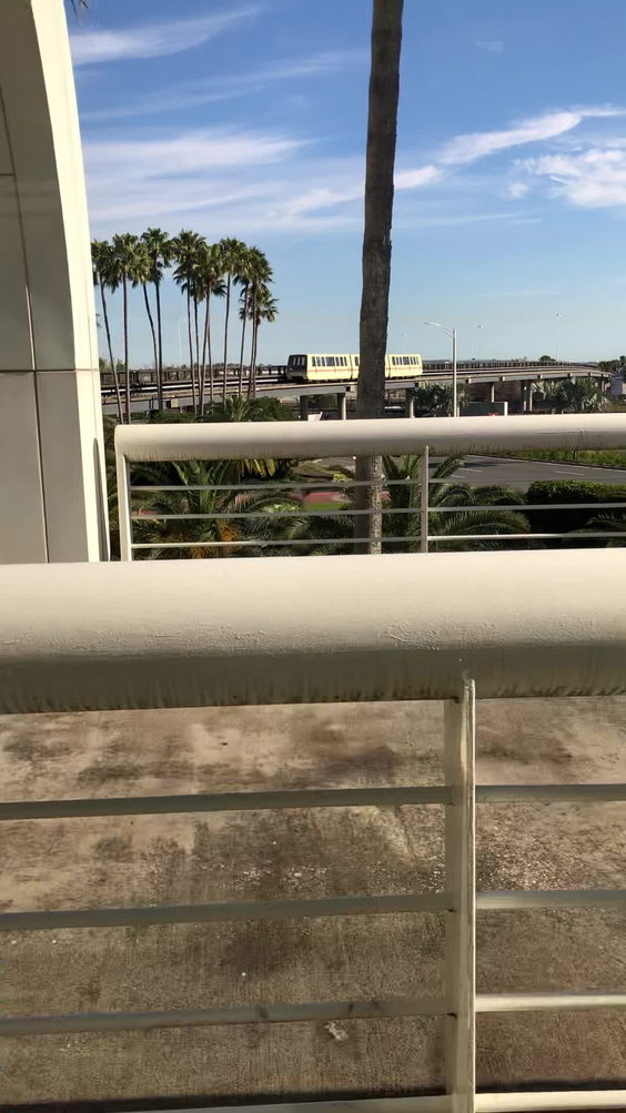 Orlando International Airport (MCO)