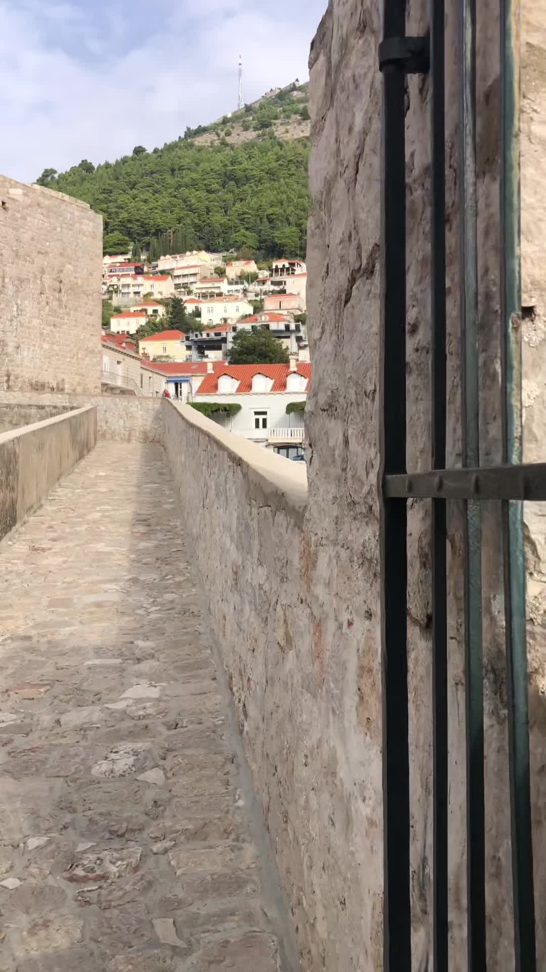 Dubrovnik Local Guides - City Walls Walking Tour