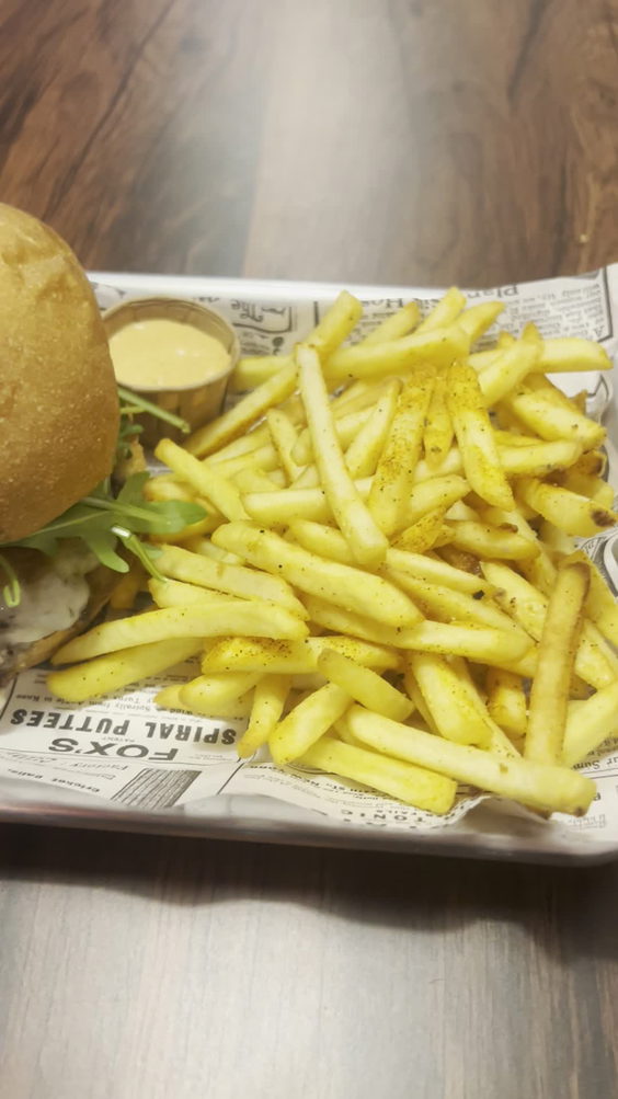 PINK BUDA BURGER