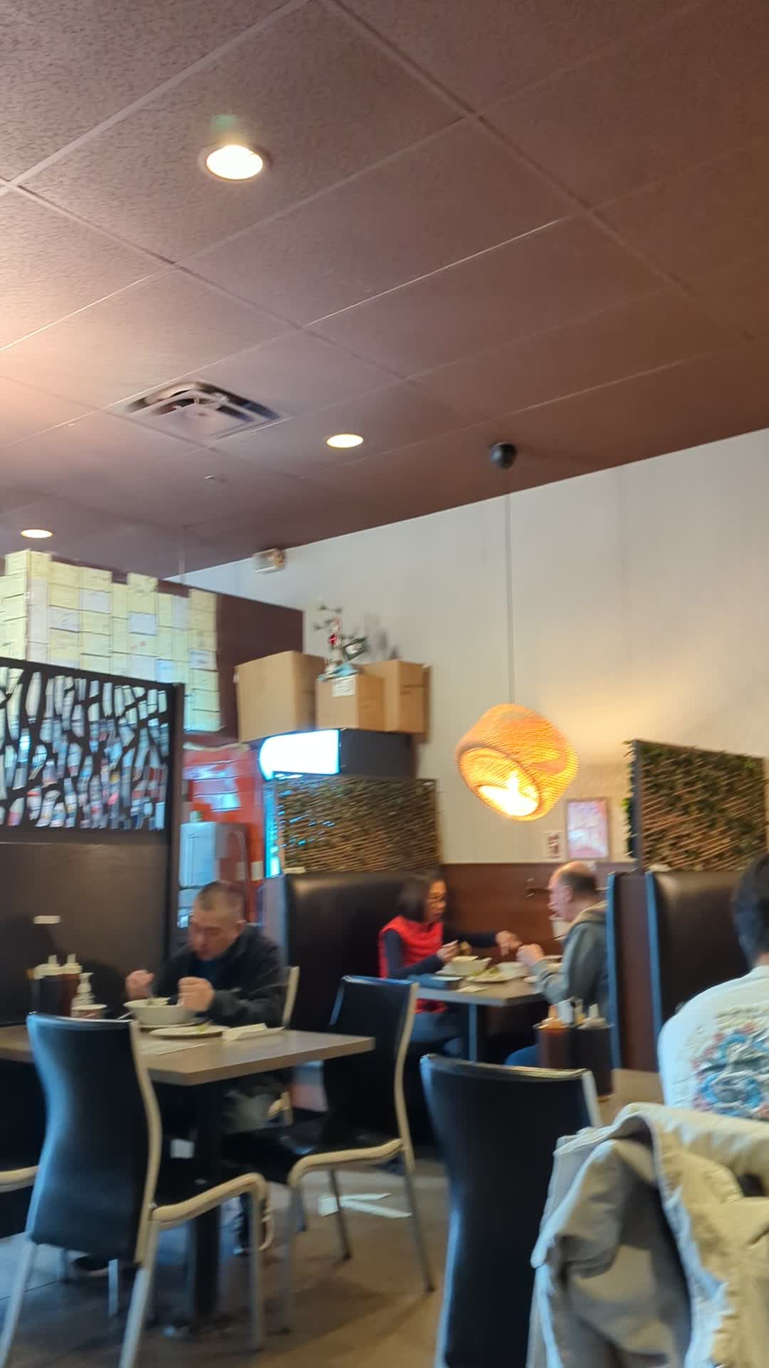 Video review of Pho Metro