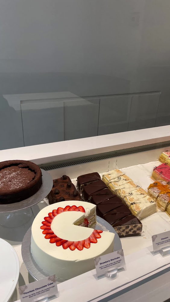 Lady M Cake Boutique