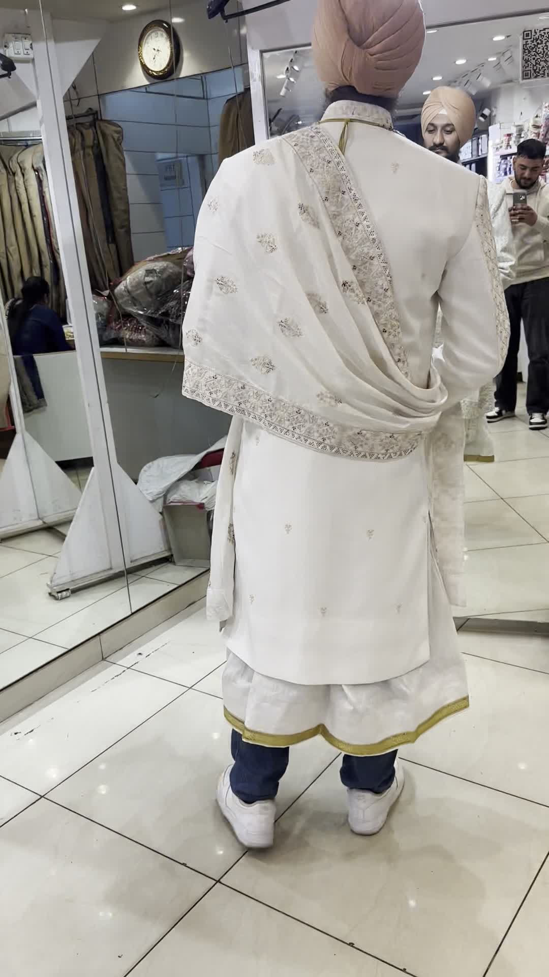 Raju Chat Bhandar and Ice Cream Parlour