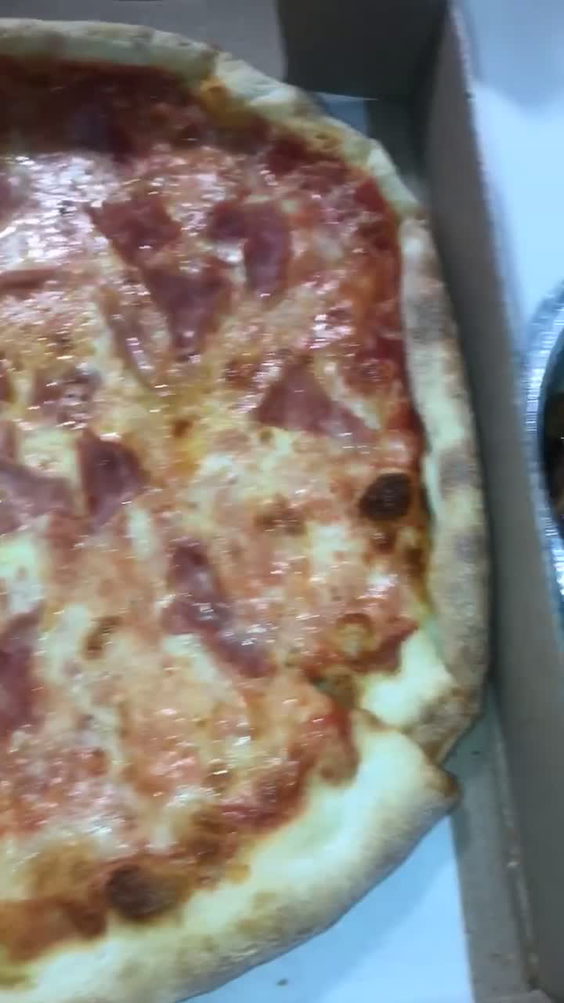 John's Pizzeria