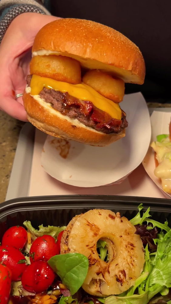 Bullhorns Burgers