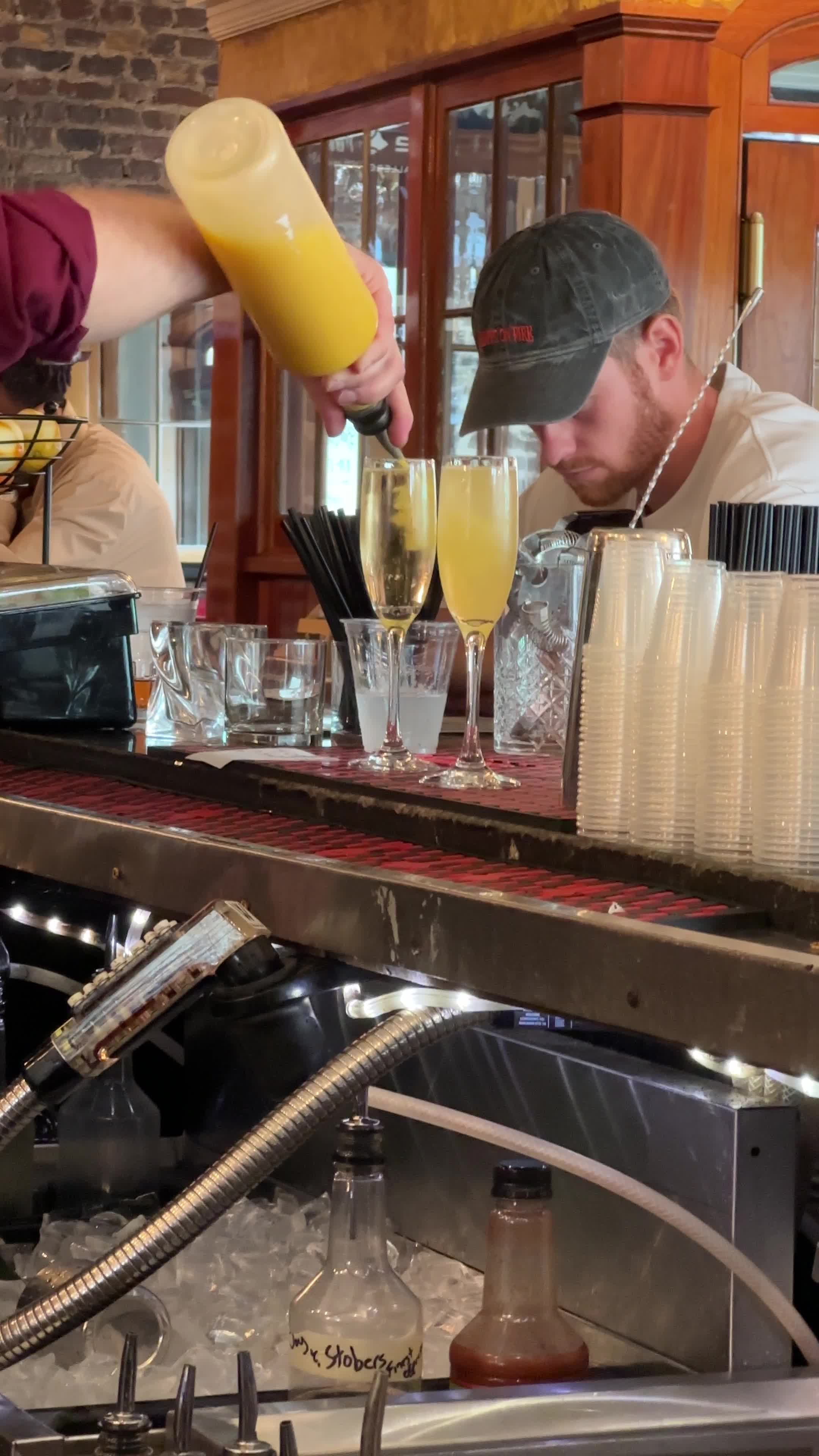 Video review of Henry's On The Market