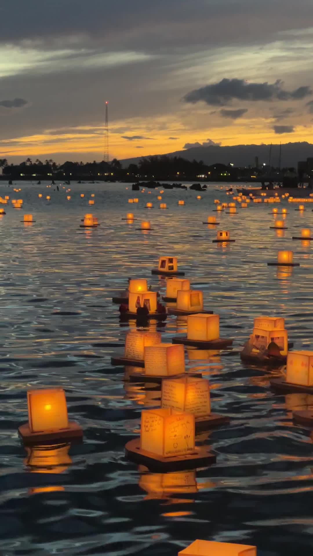 Video review of Ala Moana Beach Park