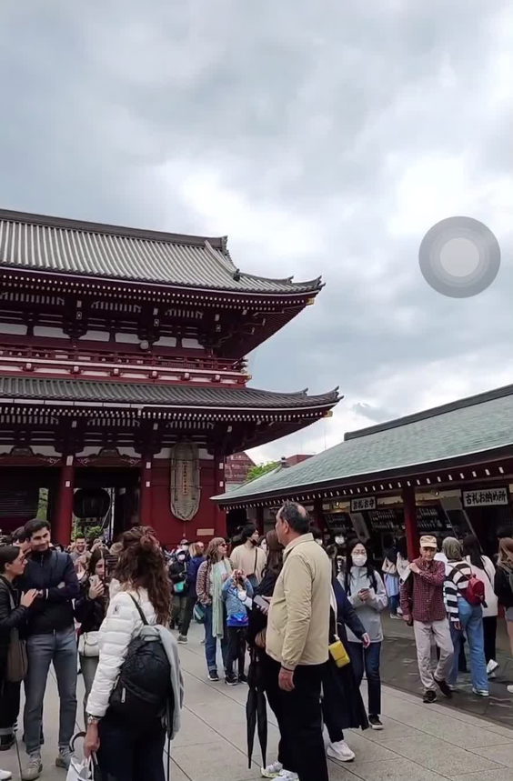 浅草寺 (Sensō-ji Temple)