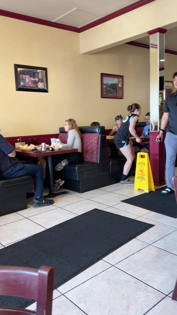 La Cueva Mex Grill