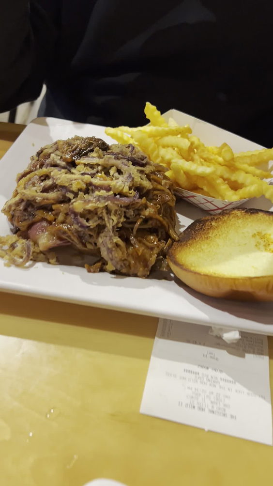 Hog Wild Oak Lawn