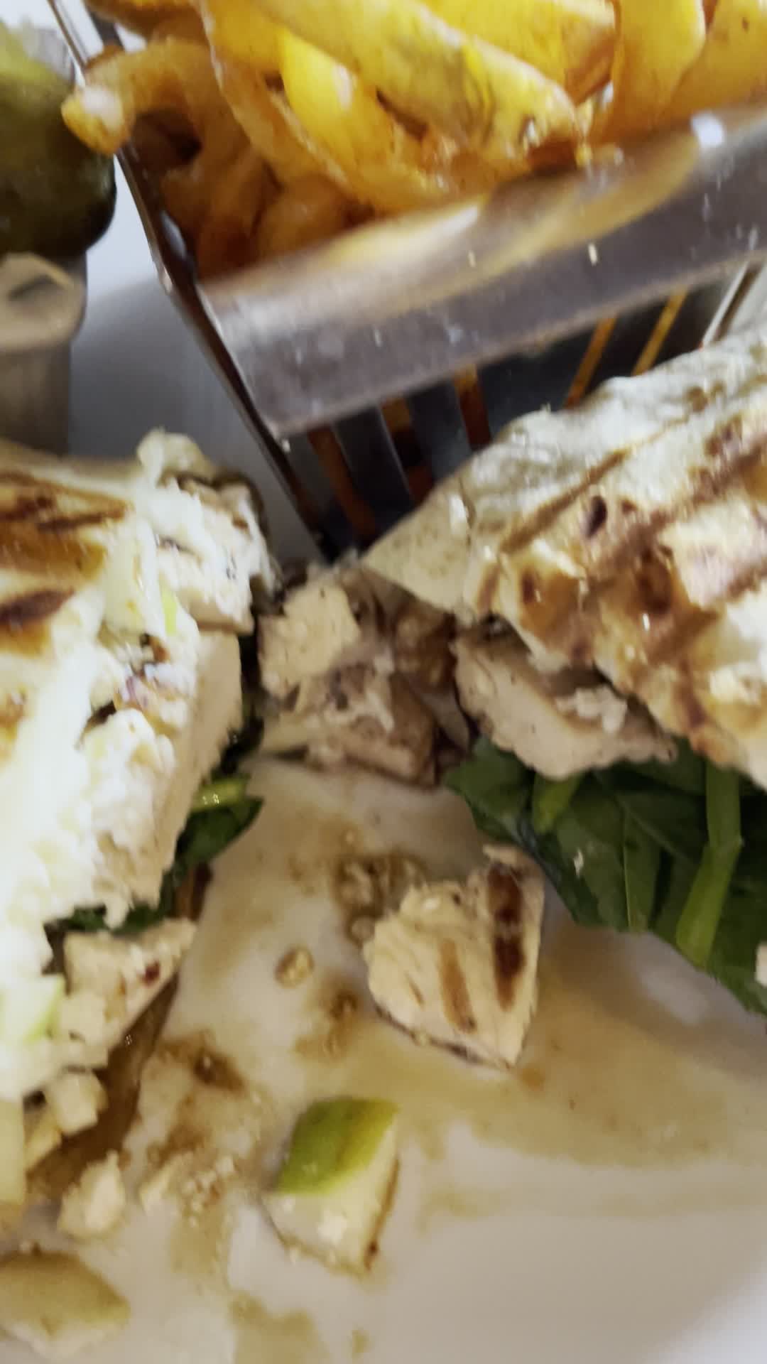 Video review of Gotham City Diner