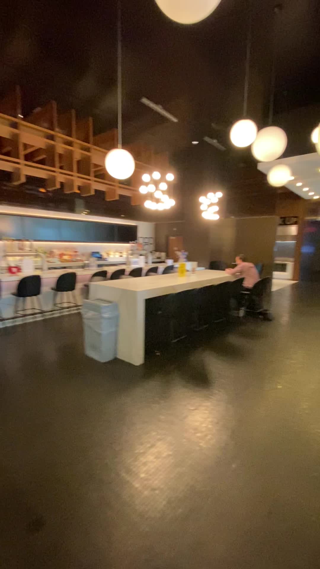 B & B Theatres Bloomington 13