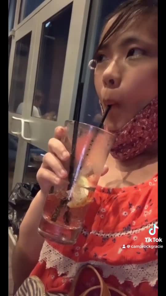 Video review of Iguana's Pub