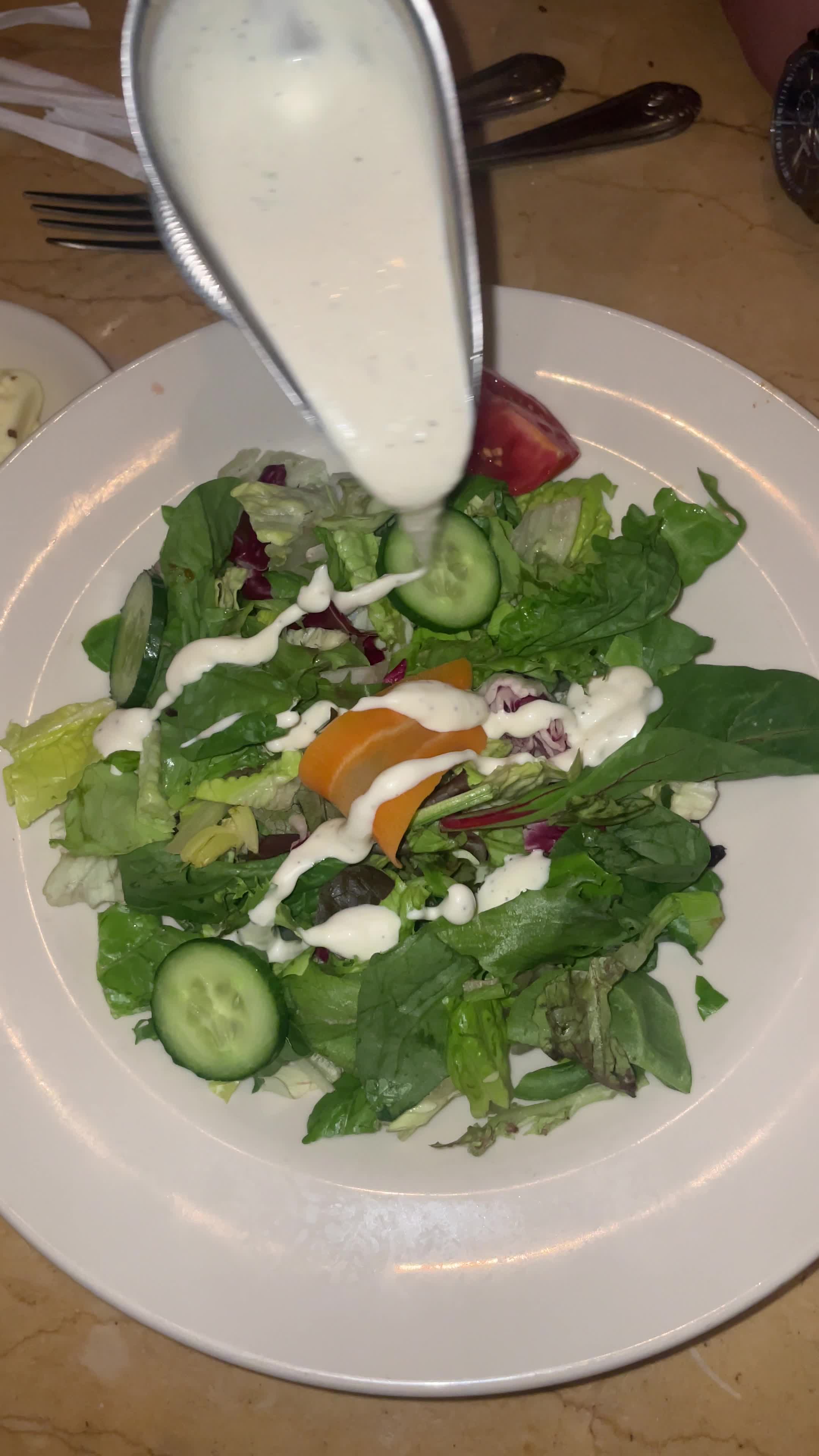 Video review of The Cheesecake Factory
