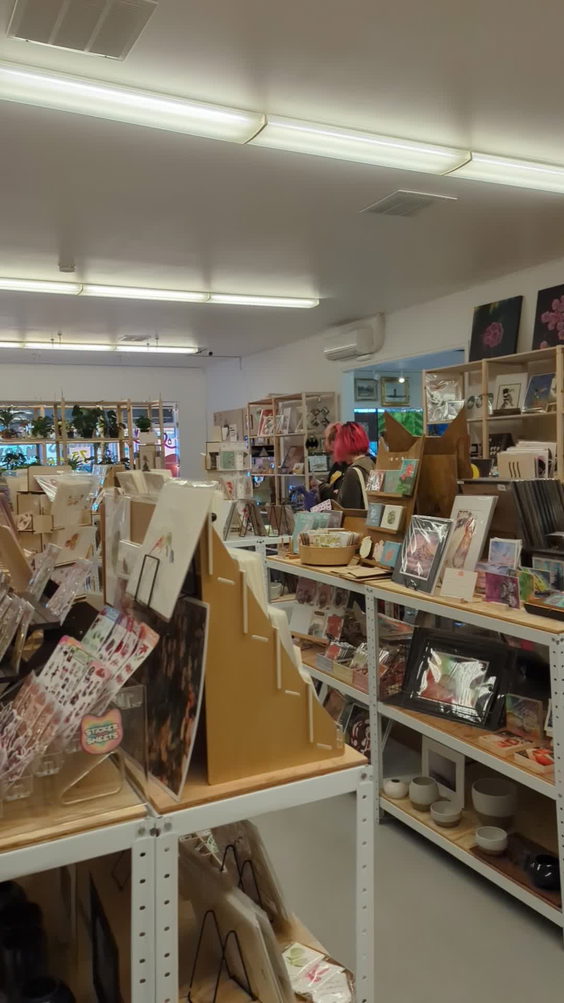 Big Whale Consignment