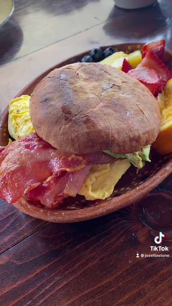 La Cheve Bakery and Brews