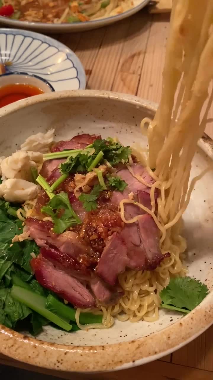 Video review of Pure Thai Cookhouse