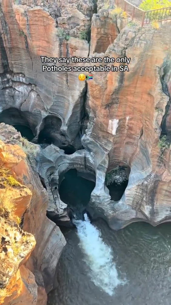 Mpumalanga, Bourkes potholes