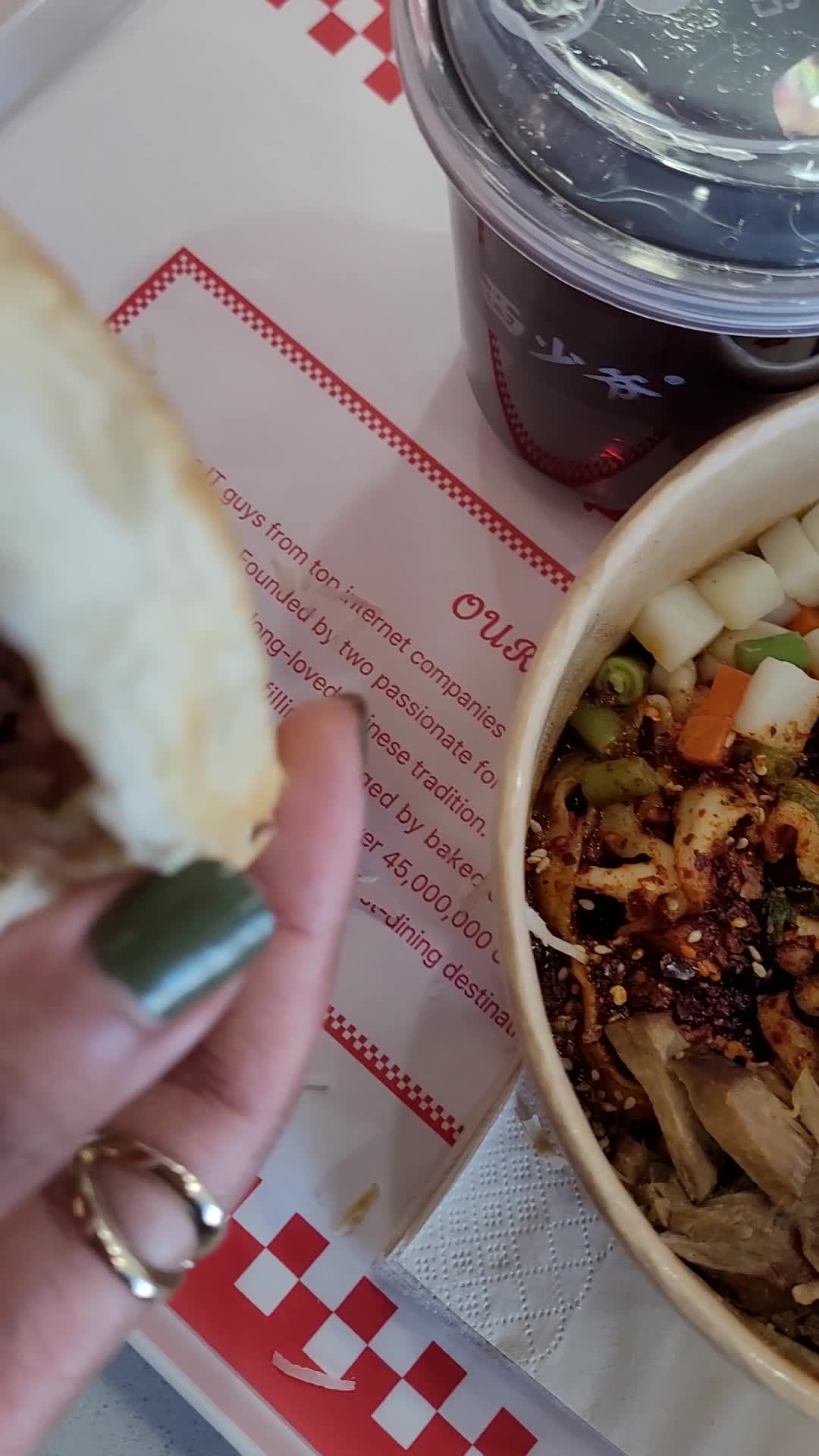 Bingz Crispy Burger 西少爷肉夹馍