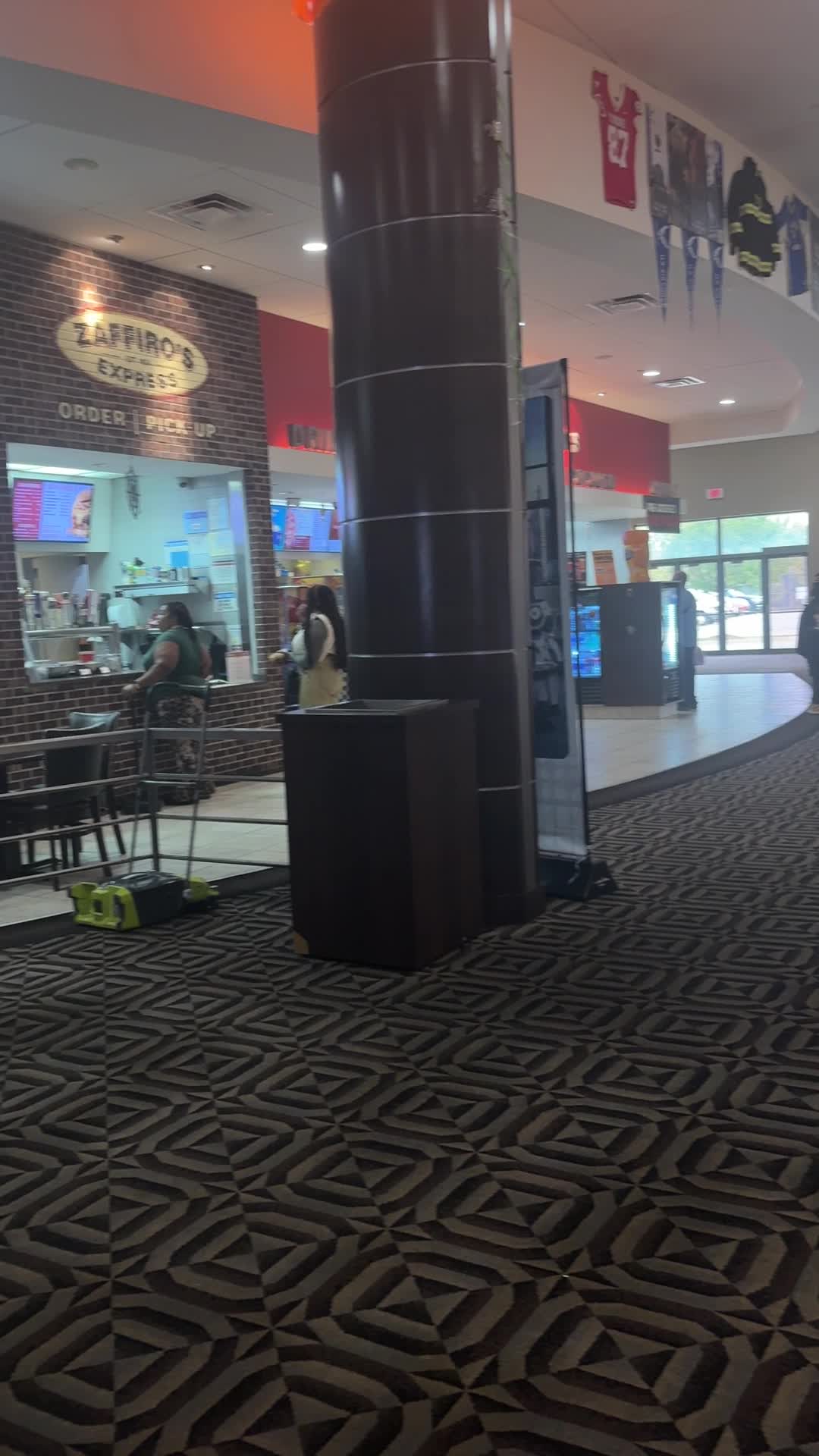 Video review of Marcus Chicago Heights Cinema