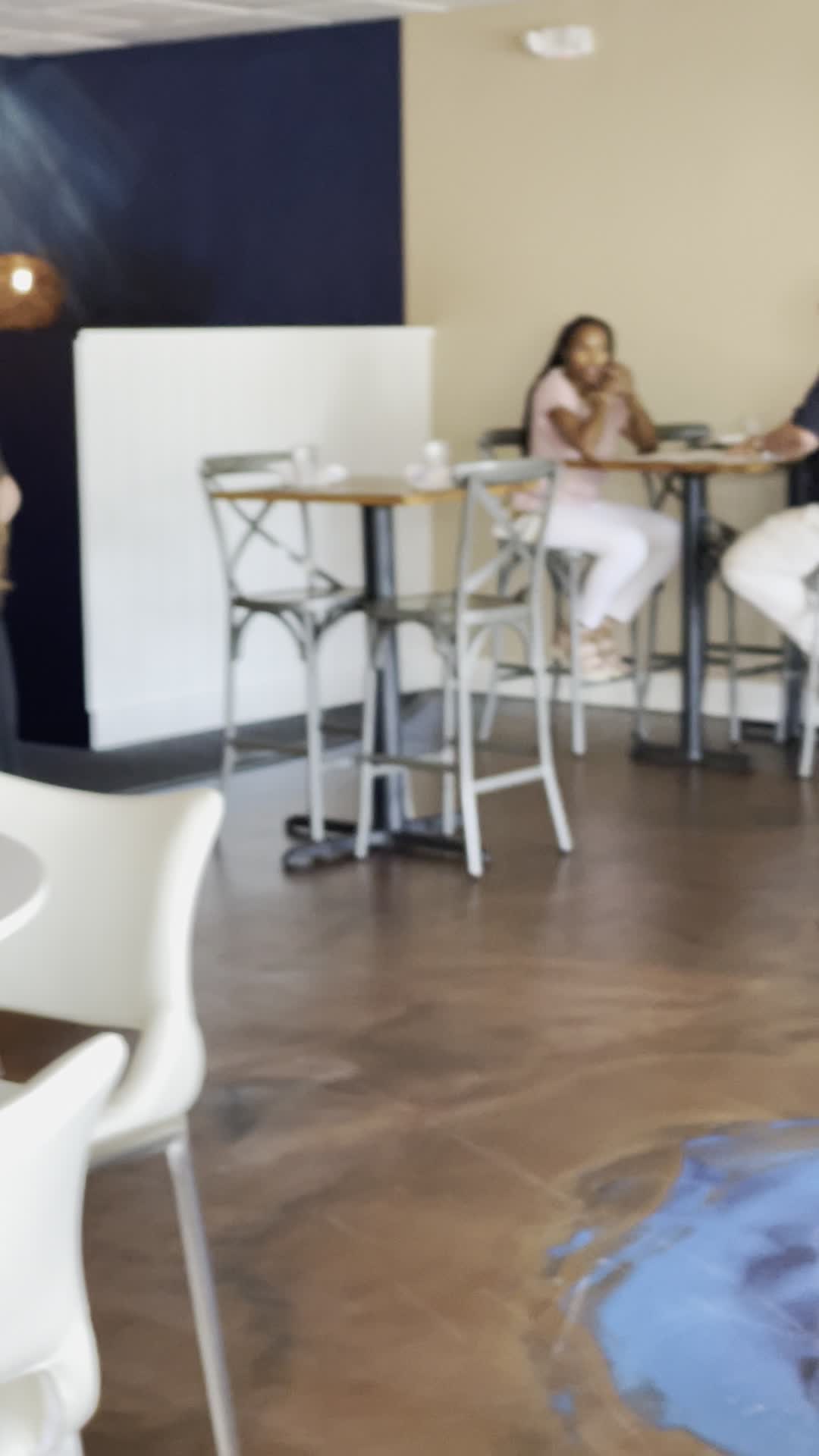 Video review of Off the Hook