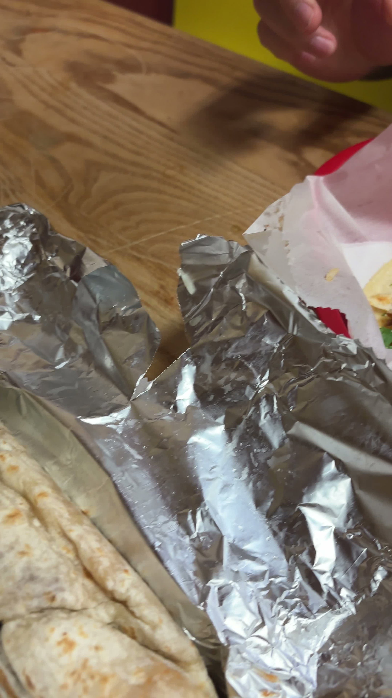 Video review of Taqueria El Farolito