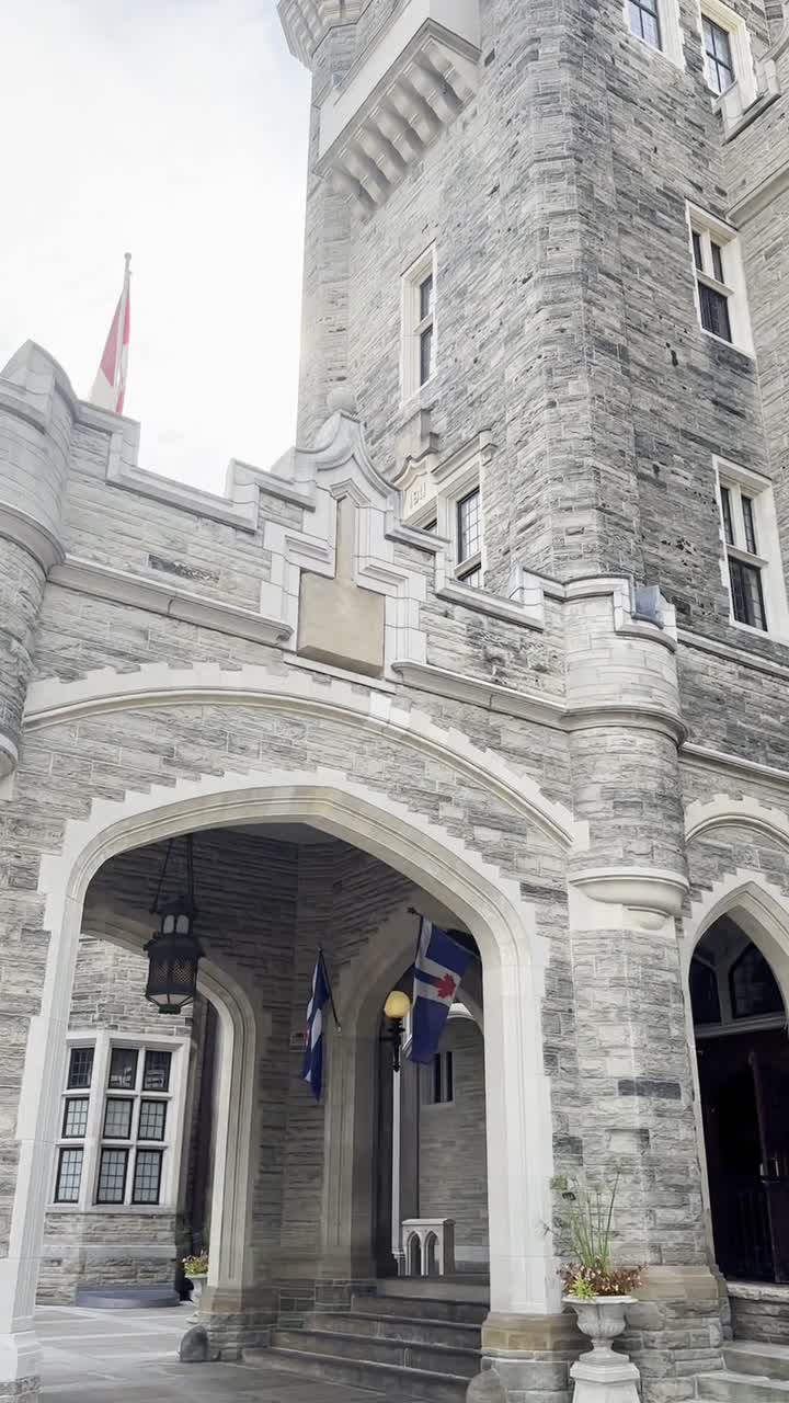 Video review of Casa Loma