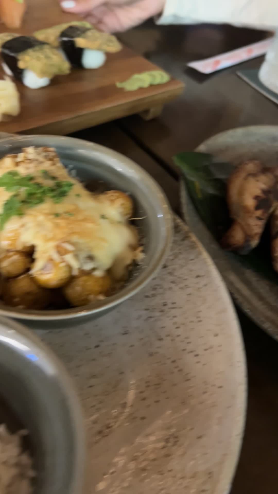 Video review of Cuon