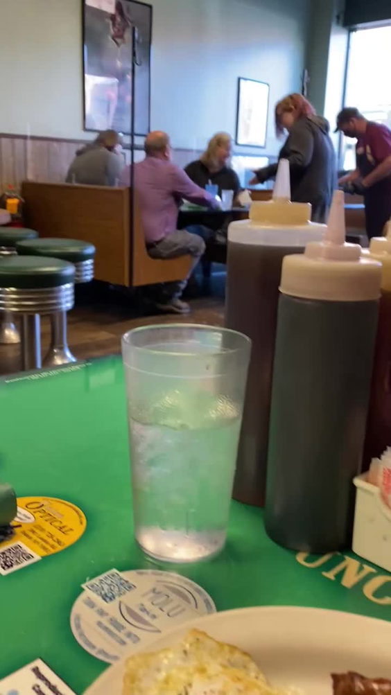 Uncle Louis Cafe