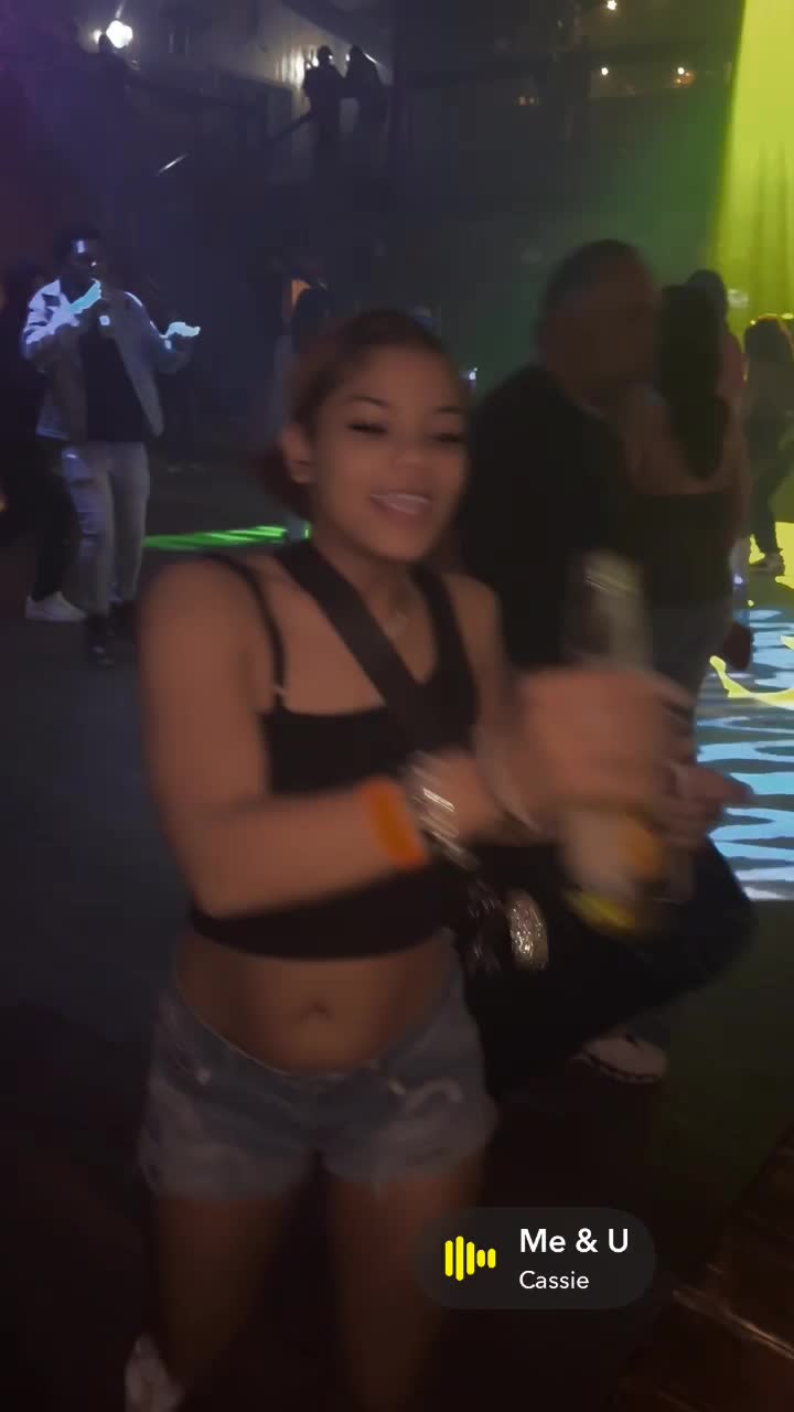 City Moment · Broken Bow