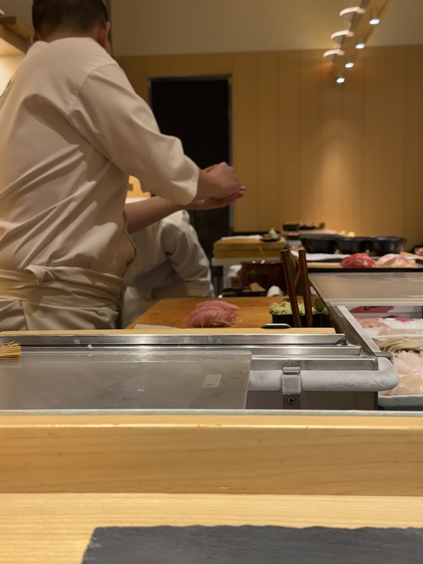 Video review of Manten Sushi (まんてん鮨)