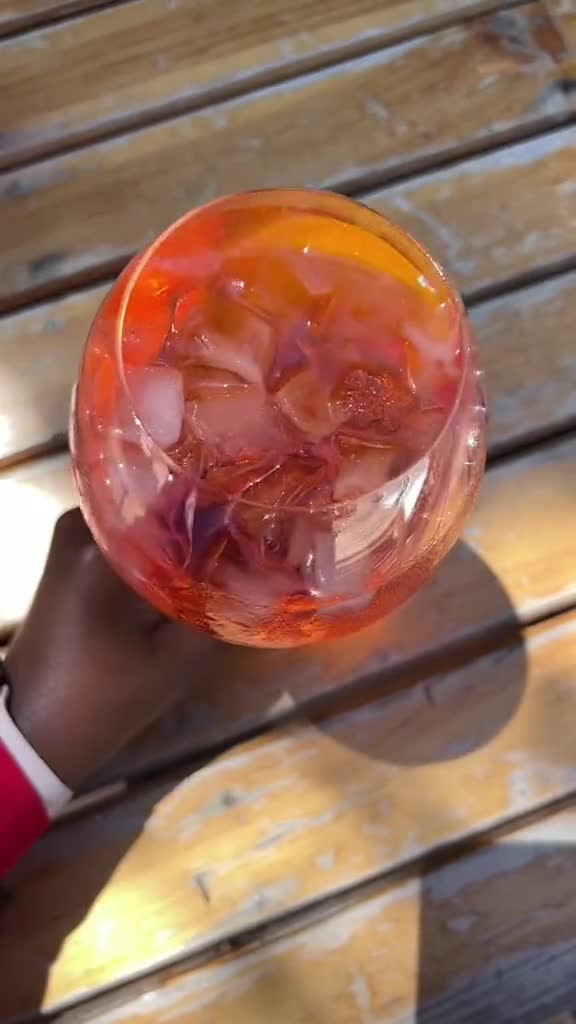 Cocktail Pub And Grill