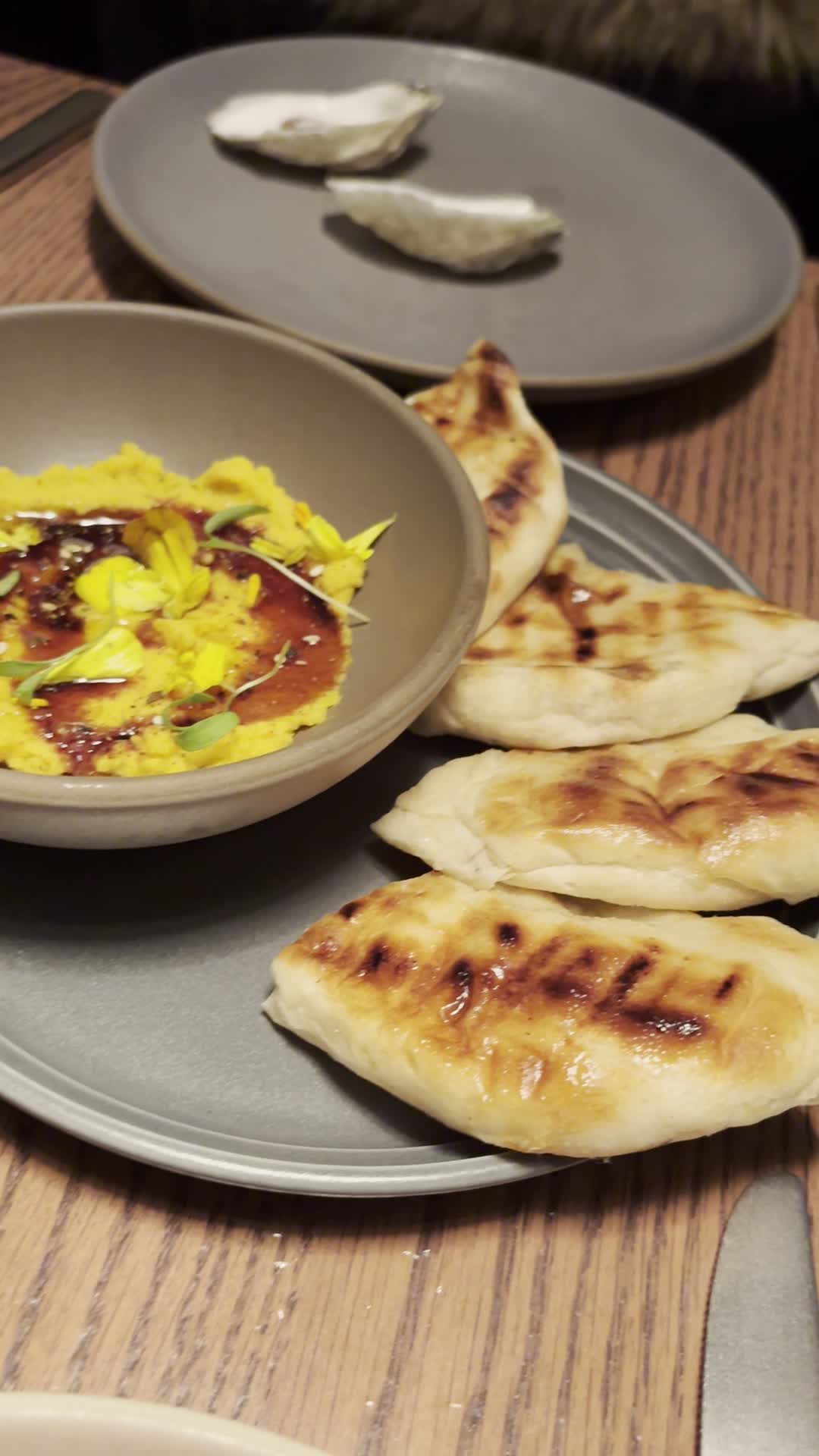 Video review of Proxi