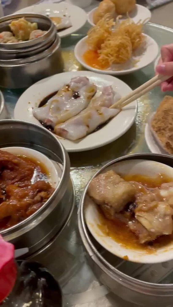 Happy Valley Dim Sum & Asian Cuisine, 喜萬年