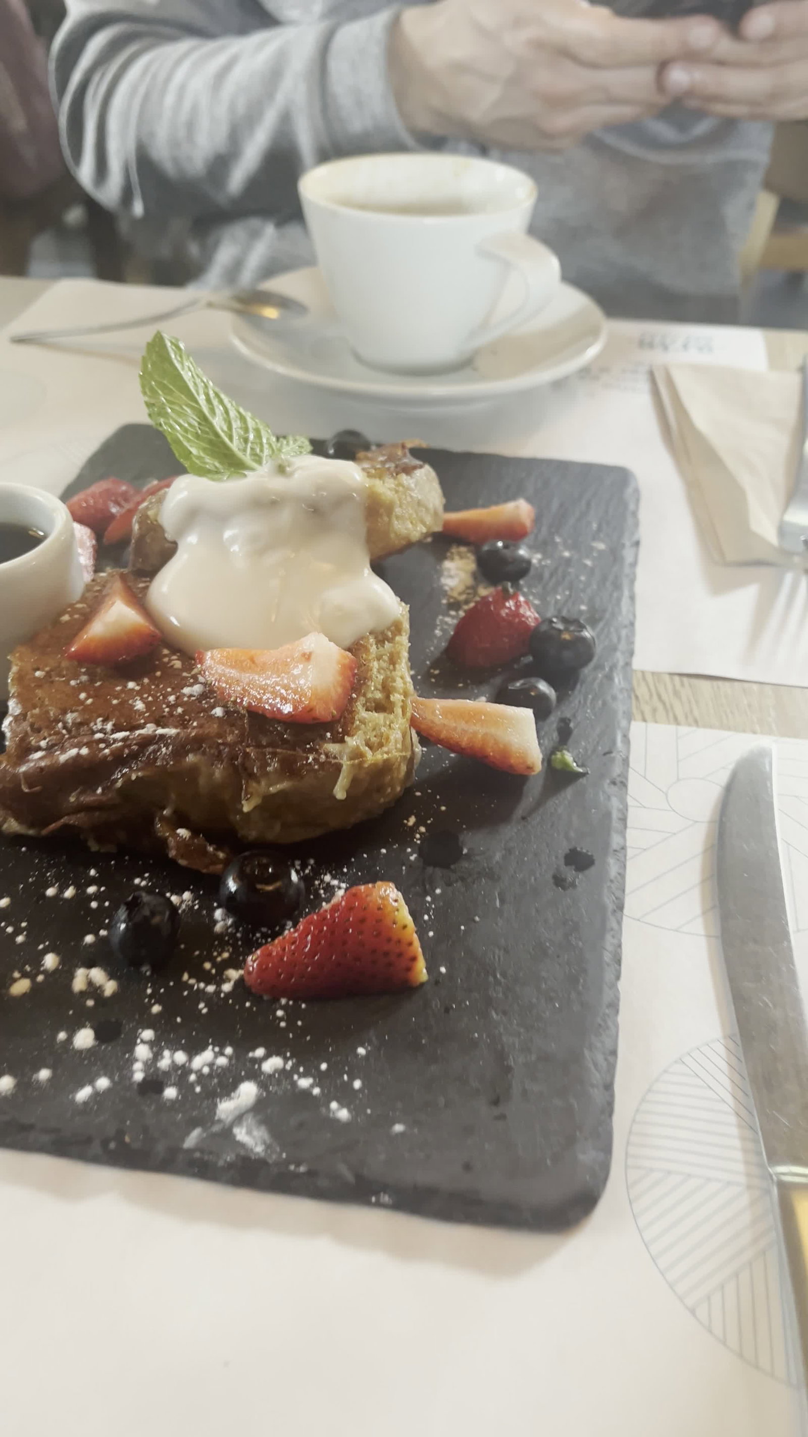 Video review of Crepes & Waffles - Artesano