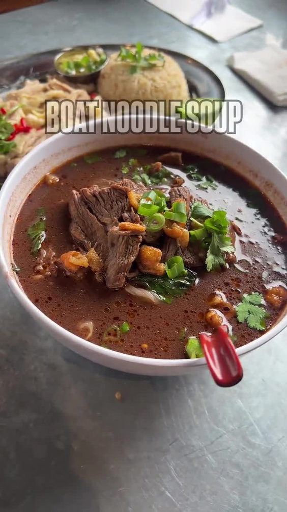 La Moon Khao Man Gai