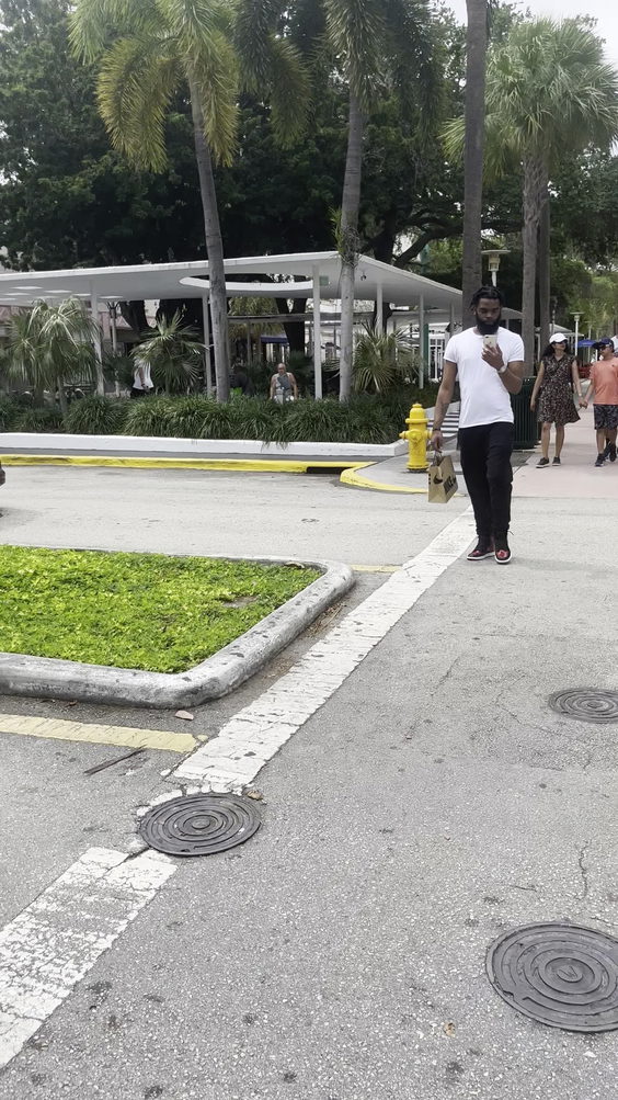 Lincoln Road Deluxe